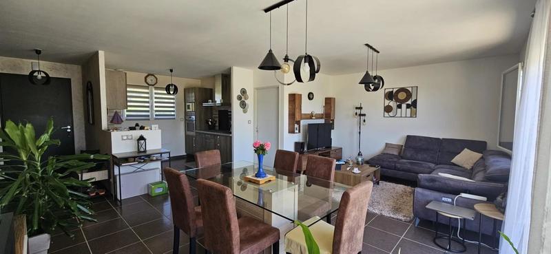 Maison - 99 m² - 4 pièces