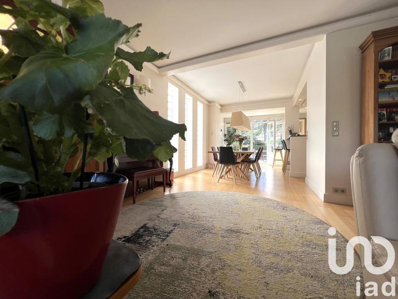 Maison - 263 m² - 9 pièces