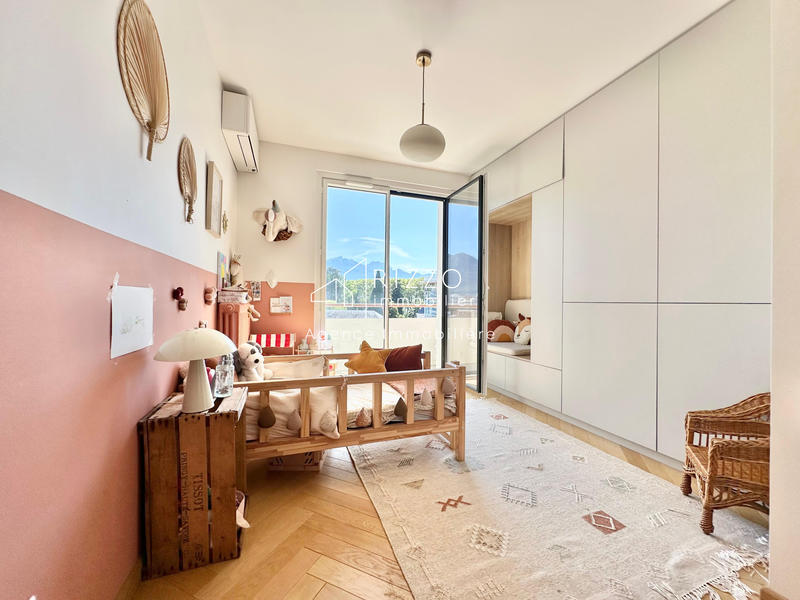 Appartement - 126 m² - 5 pièces