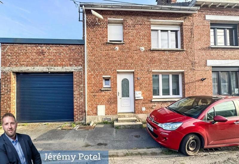 Maison - 90 m² - 5 pièces