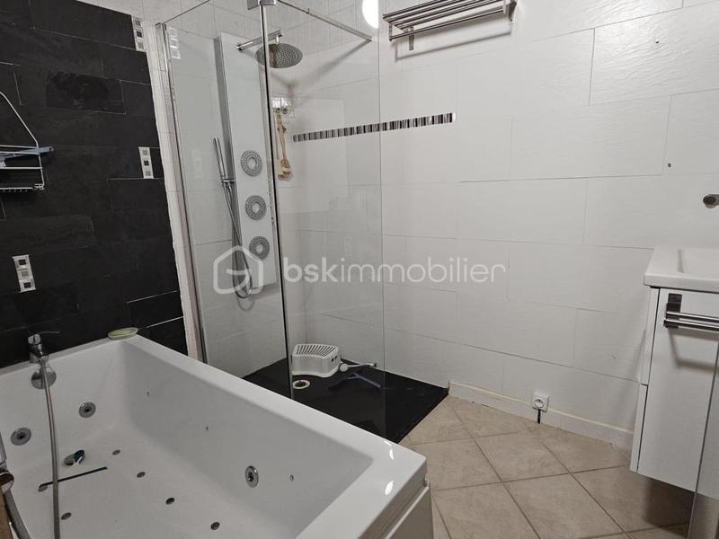 Maison en pierre - 180 m² - 7 pièces