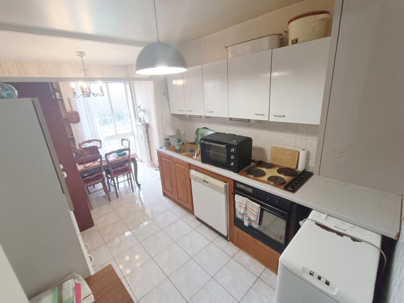 Appartement - 94 m² - 5 pièces