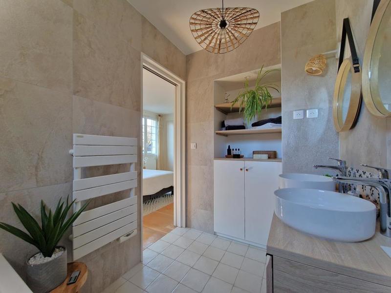 Pavillon - 188 m² - 7 pièces