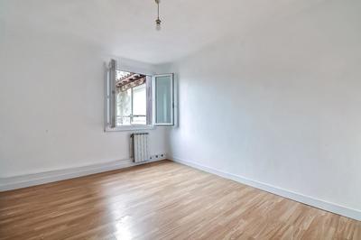 Appartement - 99 m² - 4 pièces