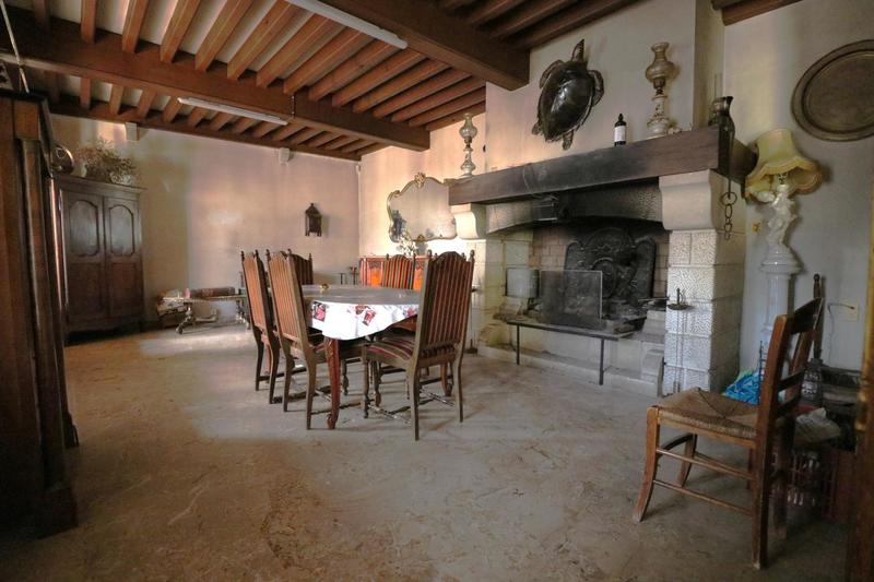 Maison - 215 m² - 9 pièces