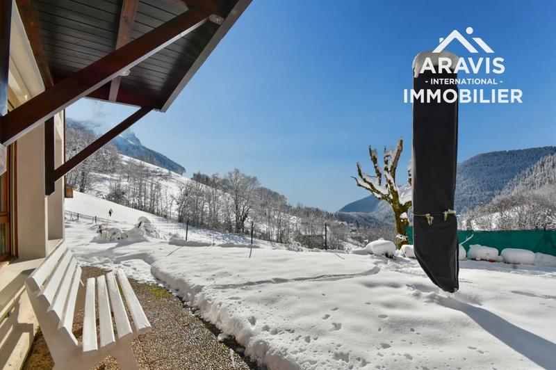 Appartement - 100 m² - 4 pièces