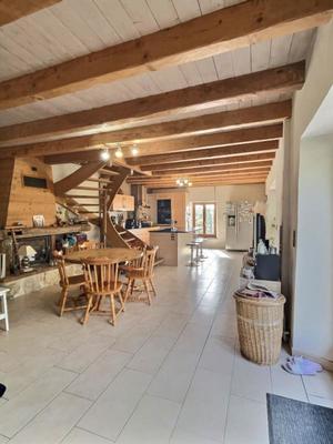 Maison - 135 m² - 5 pièces