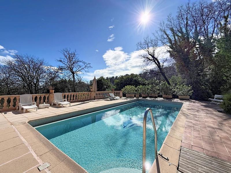 Maison - 175 m² - 6 pièces