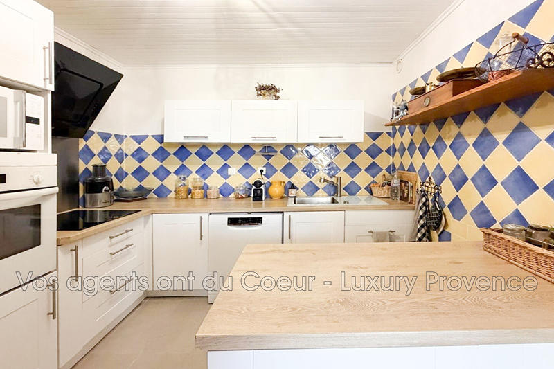 Appartement - 81 m² - 3 pièces