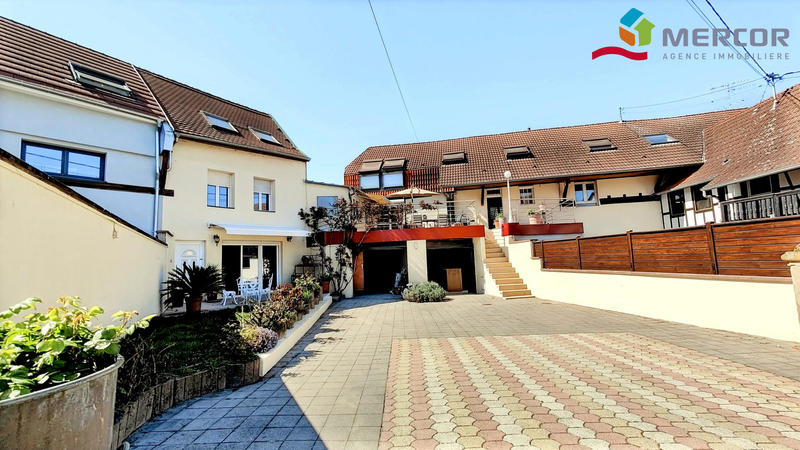 Maison - 250 m² - 4 pièces