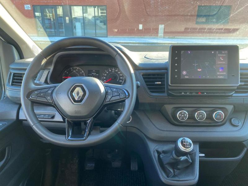 Renault Trafic 2.0 l 150 cv L2 clim CarPlay radars Gps 9 places 1 ère main