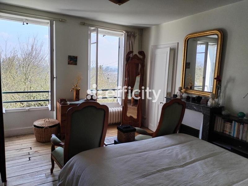 Maison en pierre - 136 m² - 7 pièces