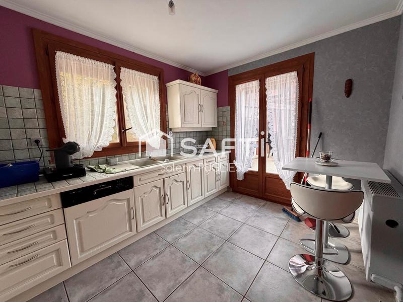 Maison - 190 m² - 8 pièces