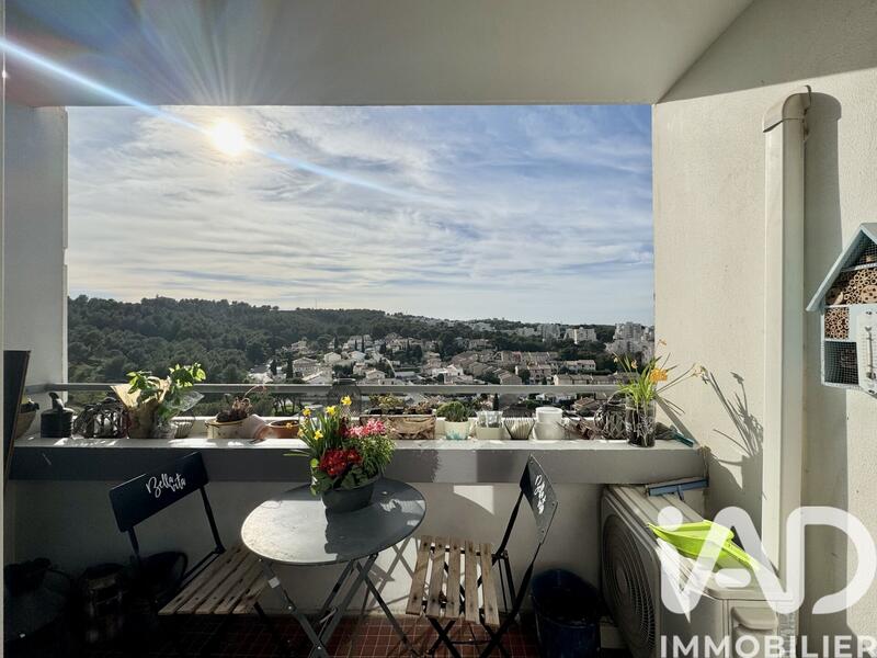 Appartement - 80 m² - 4 pièces