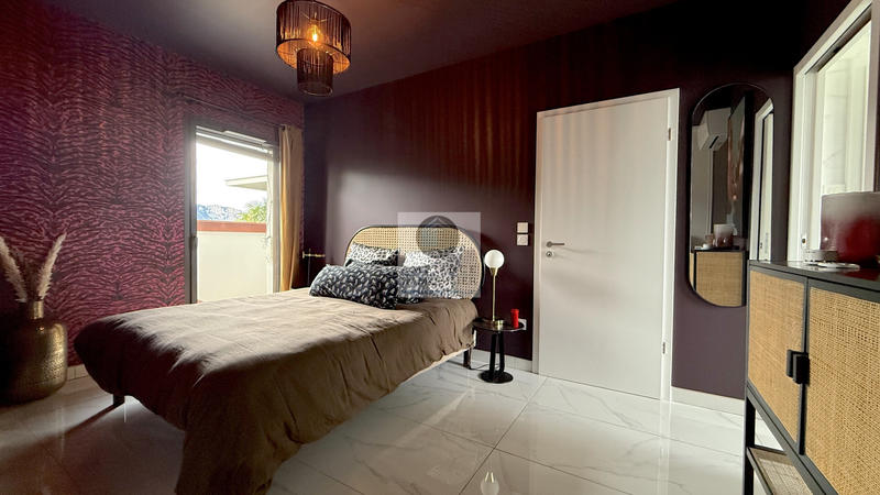 Appartement - 150 m² - 5 pièces