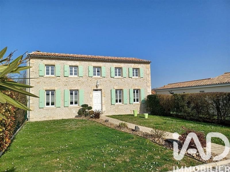 Maison - 114 m² - 4 pièces