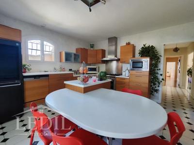 Villa - 165 m² - 5 pièces