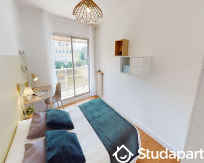 Chambre - 80 m² - 1 pièce