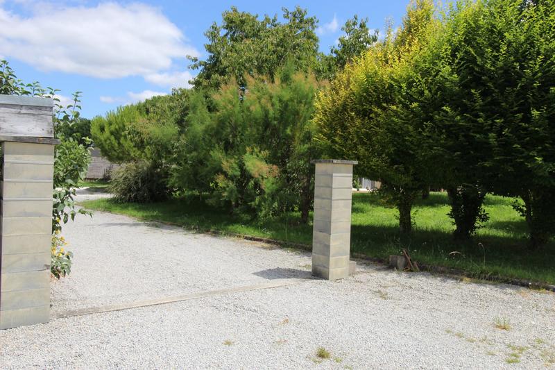 Maison - 235 m² - 8 pièces