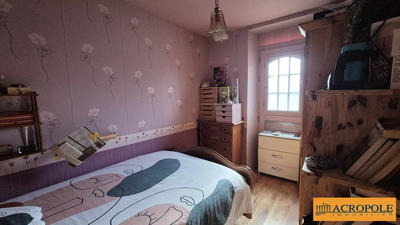 Maison - 280 m² - 12 pièces