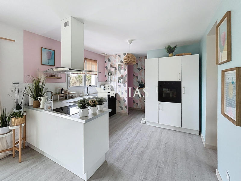 Maison contemporaine - 192 m² - 8 pièces