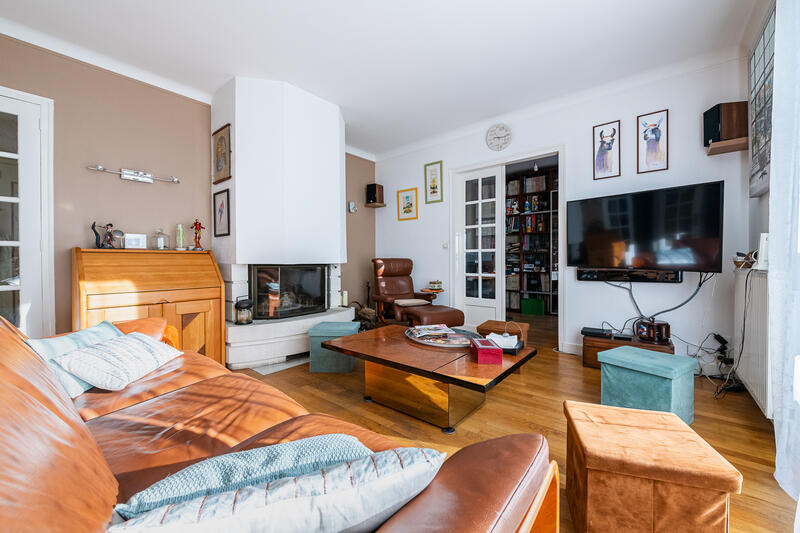 Maison - 145 m² - 8 pièces