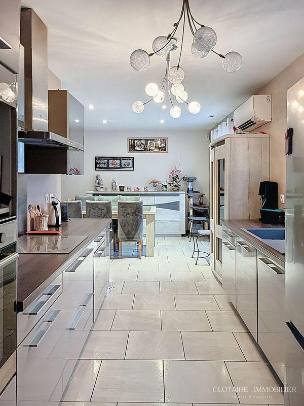 Maison contemporaine - 117 m² - 6 pièces