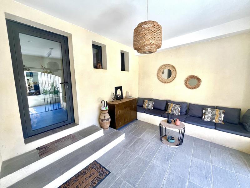 Maison - 321 m² - 11 pièces