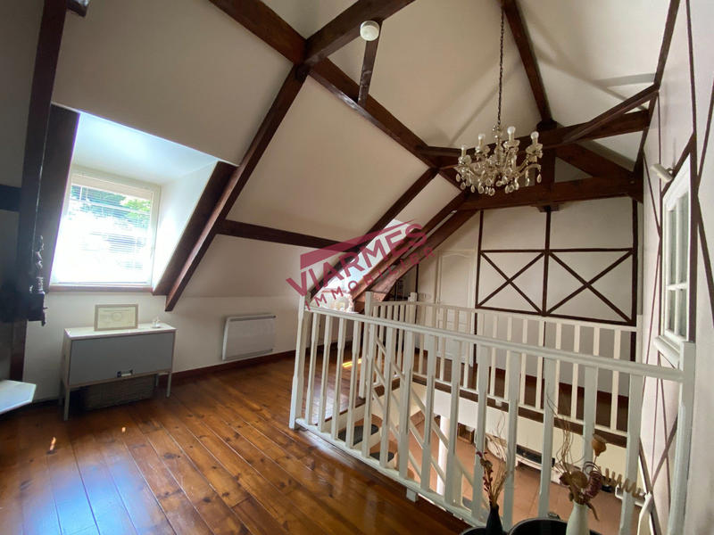 Maison - 196 m² - 8 pièces