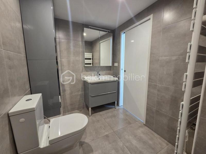 Propriété - 261 m² - 7 pièces