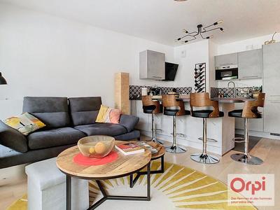 Appartement - 85 m² - 4 pièces