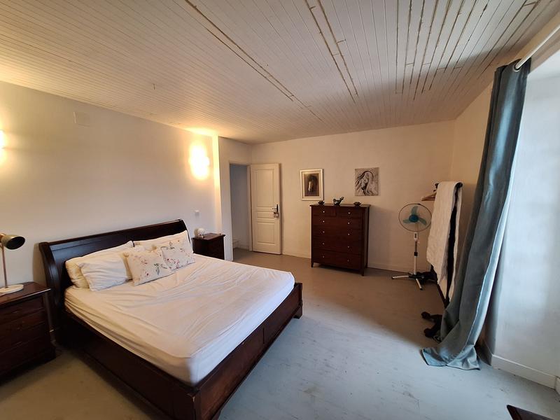 Maison - 543 m² - 12 pièces