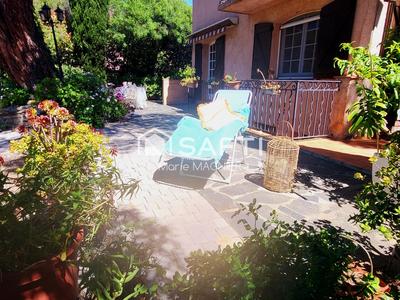 Maison - 269 m² - 12 pièces