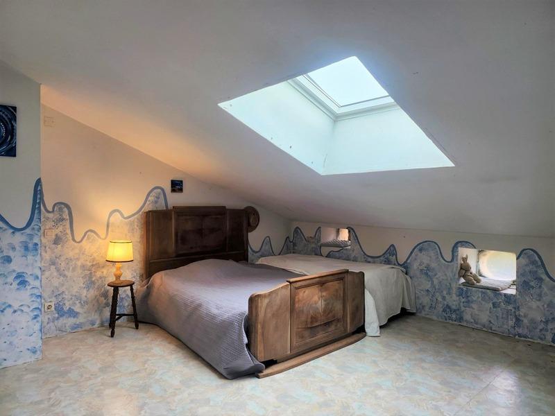 Maison en pierre - 300 m² - 7 pièces