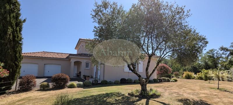 Maison - 182 m² - 6 pièces