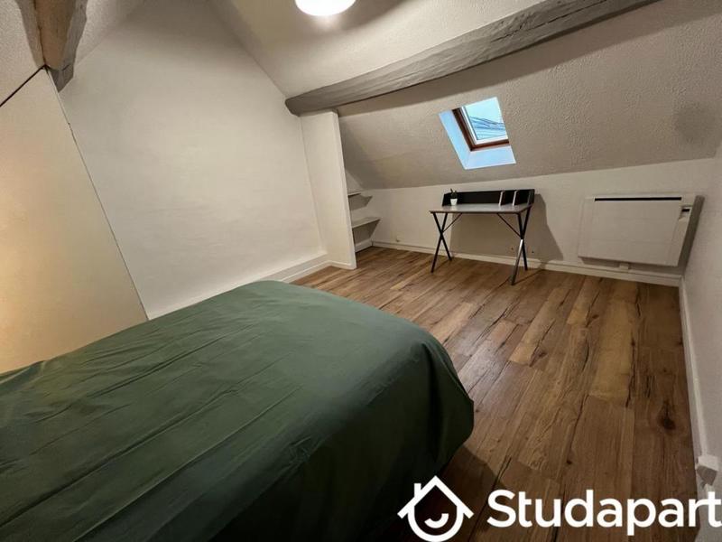 Chambre - 9 m² - 1 pièce