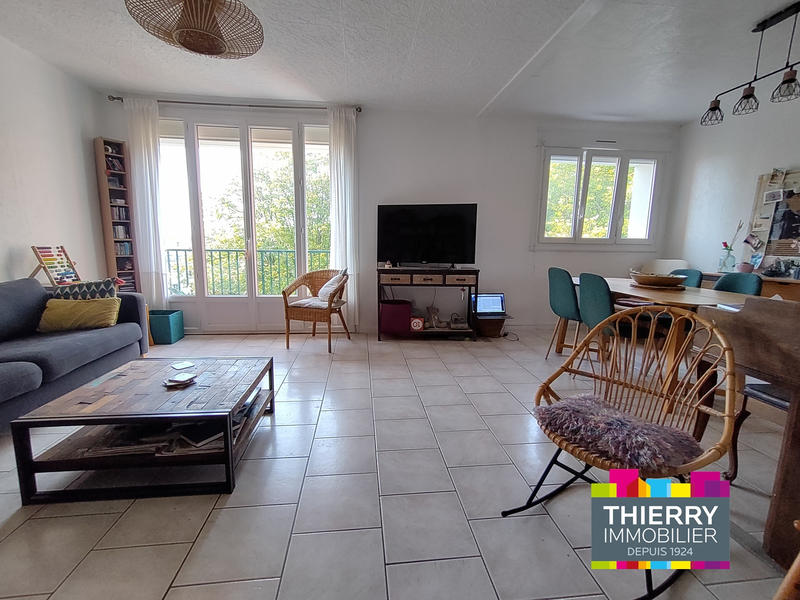 Appartement - 70 m² - 3 pièces