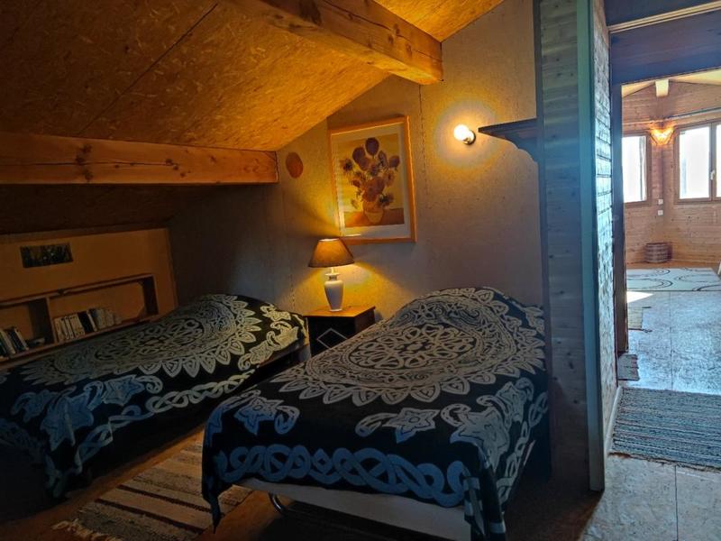 Maison de bois - 187 m² - 6 pièces