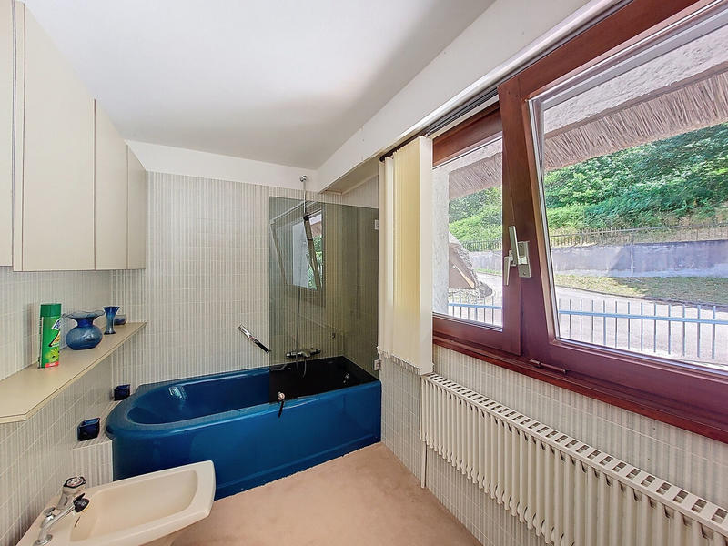 Maison - 238 m² - 8 pièces