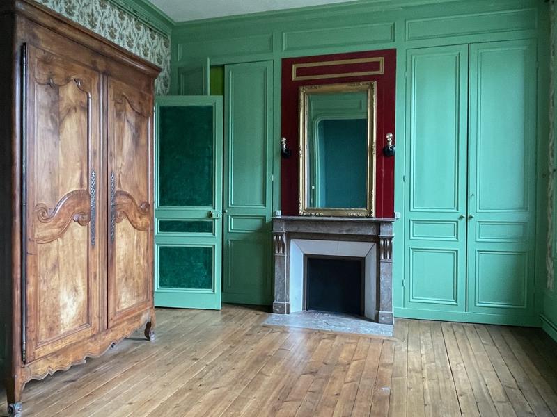 Maison - 241 m² - 11 pièces