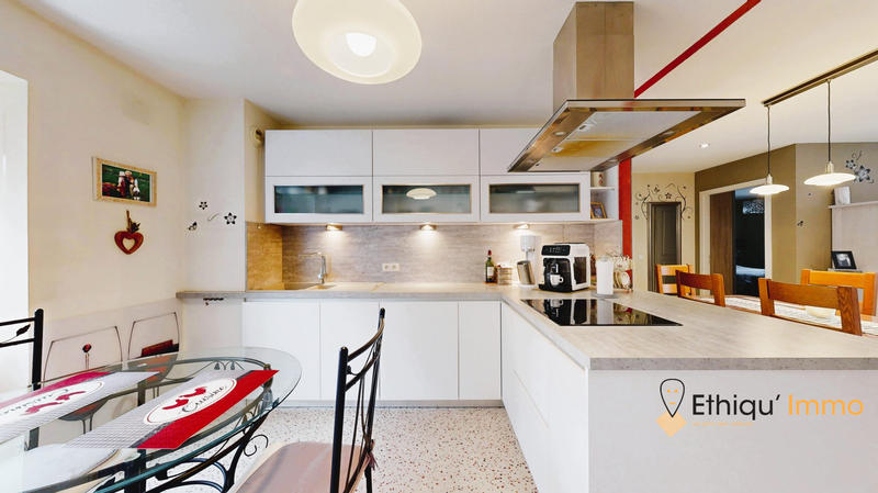 Appartement - 77 m² - 3 pièces