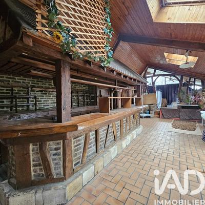 Maison - 330 m² - 9 pièces