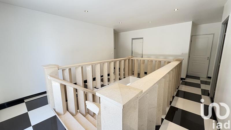 Maison - 265 m² - 6 pièces