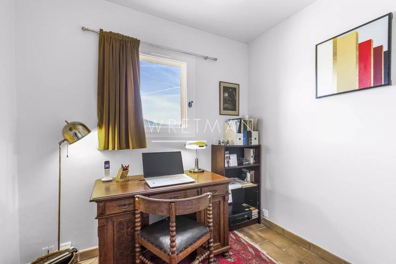 Maison - 218 m² - 9 pièces