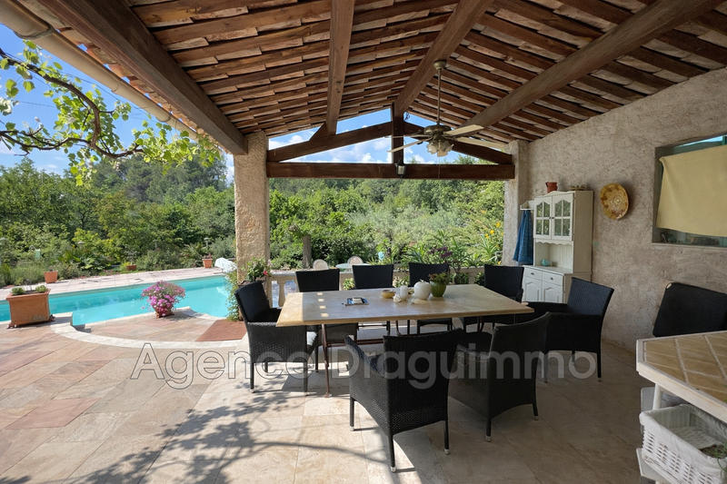 Maison - 218 m² - 6 pièces