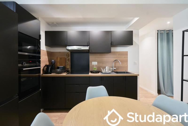 Chambre - 11 m² - 1 pièce