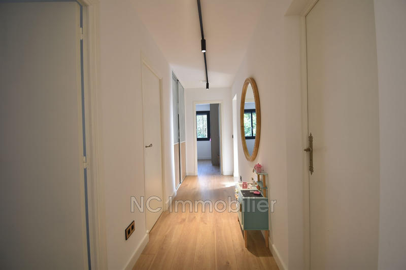 Maison - 205 m² - 7 pièces