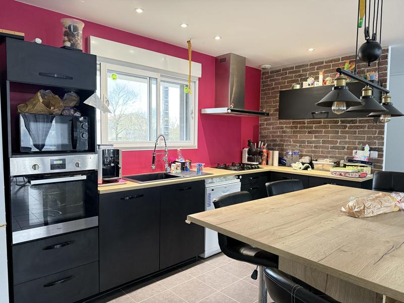 Maison - 95 m² - 4 pièces