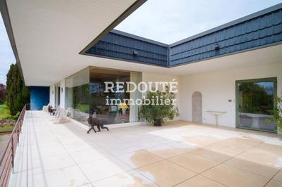 Maison d'architecte - 413 m² - 7 pièces