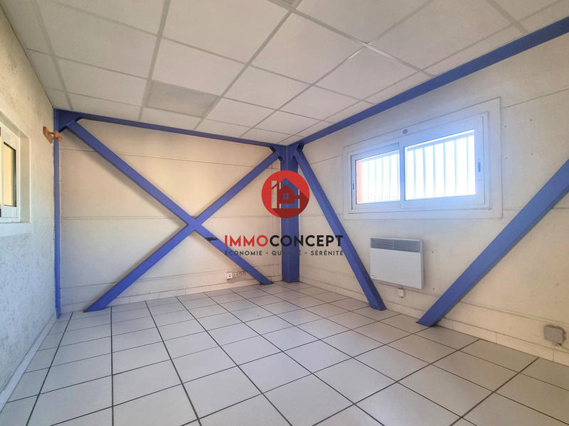 Bureau - 122 m² - 6 pièces